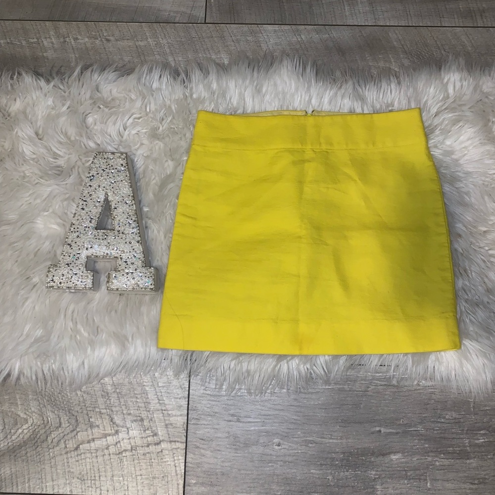 Yellow mini skirt